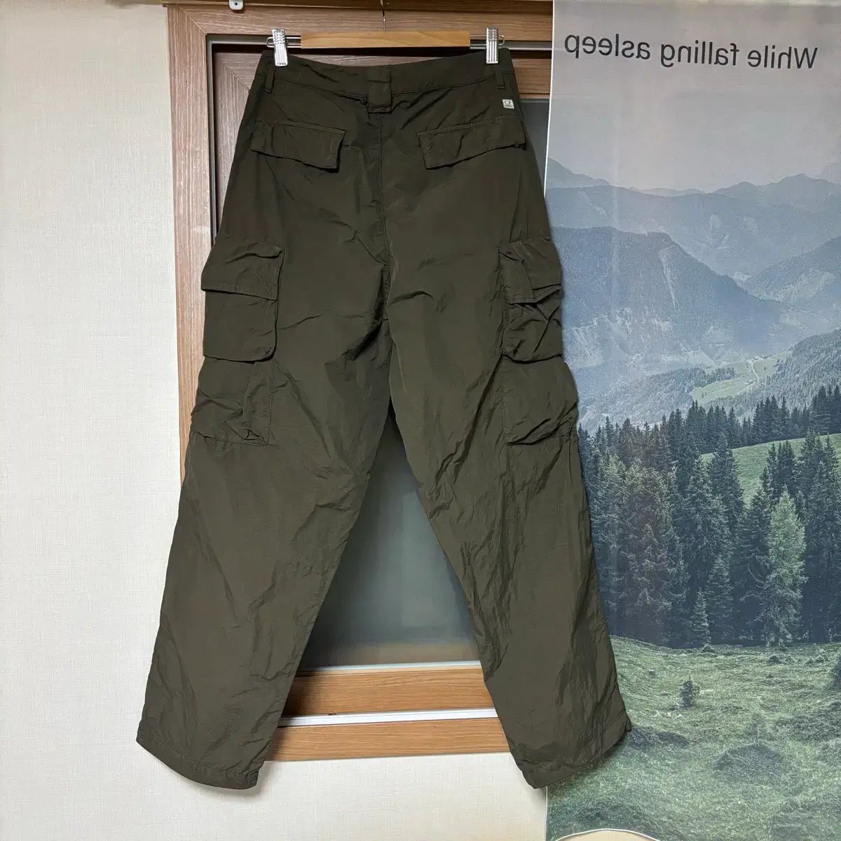 48 C.P. COMPANY シーピーカンパニー フラット ナイロン カーゴ パンツ 