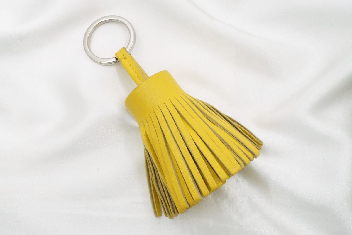 エルメス カルメン キーホルダー キーリング チャーム タッセル