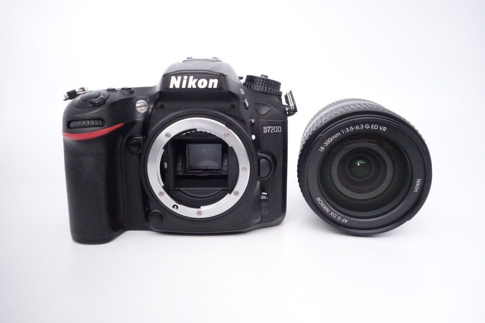 美品】ニコン Nikon デジタル一眼レフカメラ D7200 18-300VR レンズ