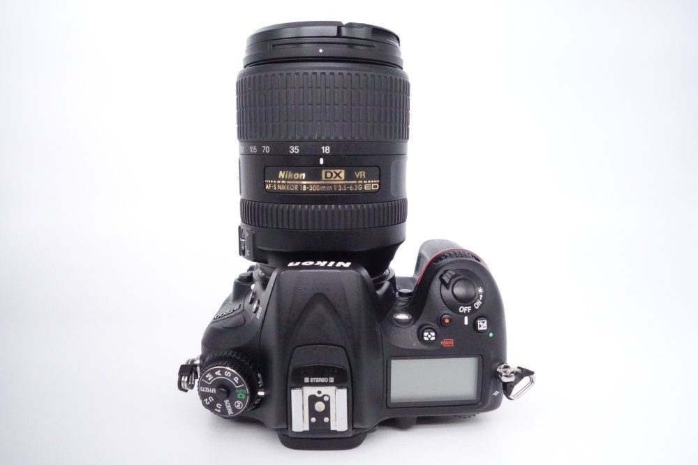 美品】ニコン Nikon デジタル一眼レフカメラ D7200 18-300VR レンズ