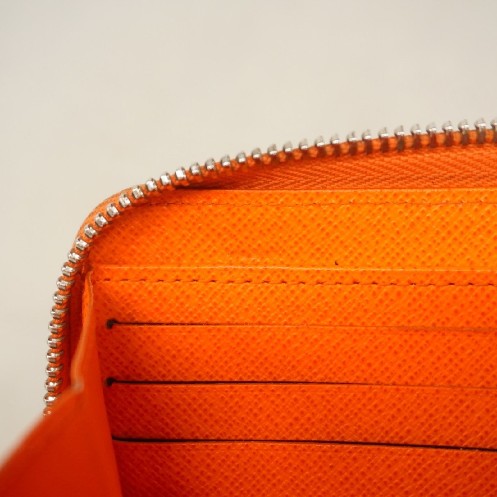 ルイ・ヴィトン(Louis Vuitton) ルイ・ヴィトン 長財布 エピ ジッピー