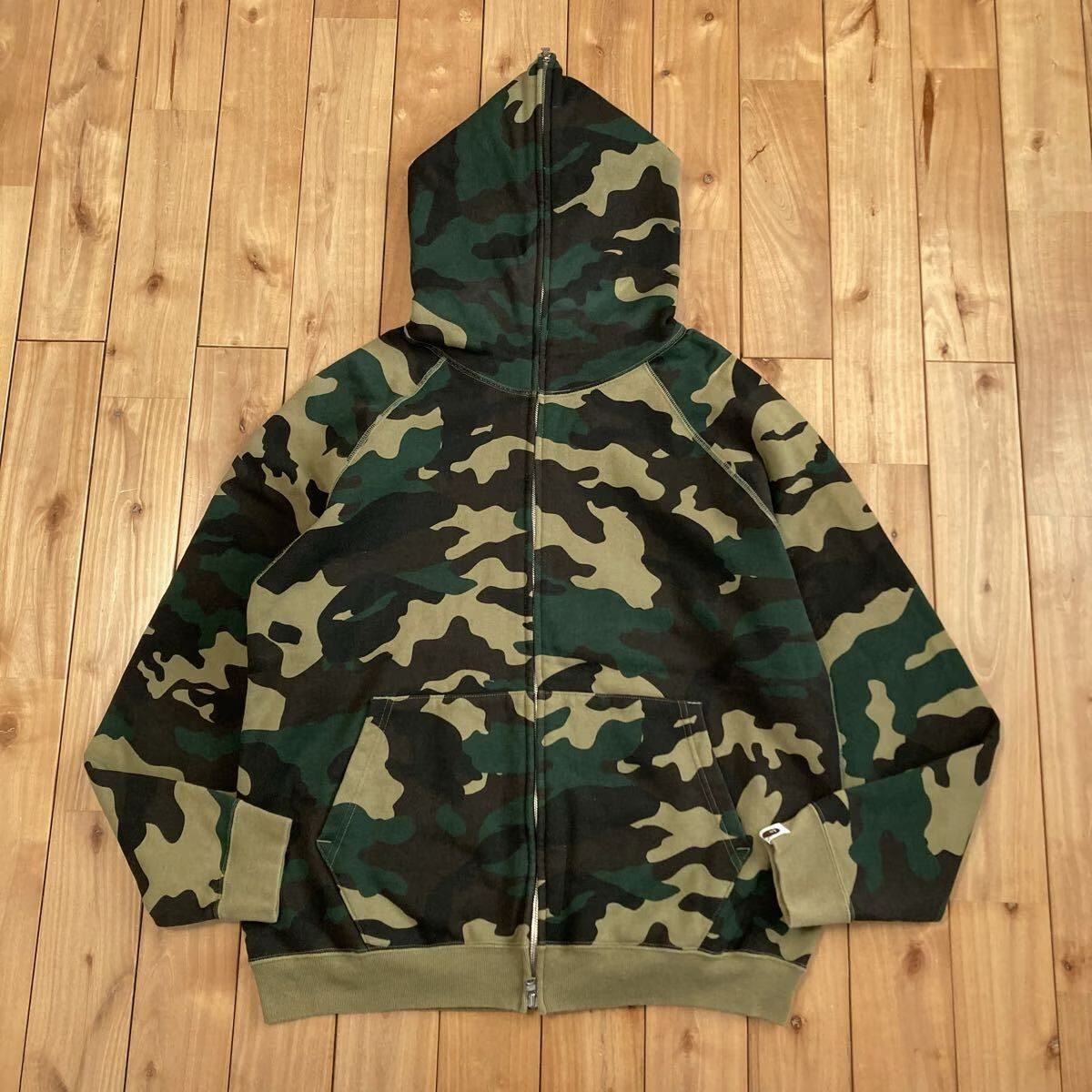 A BATHING APE カモ柄パーカー A BATHING APE カモフラージュパーカー 