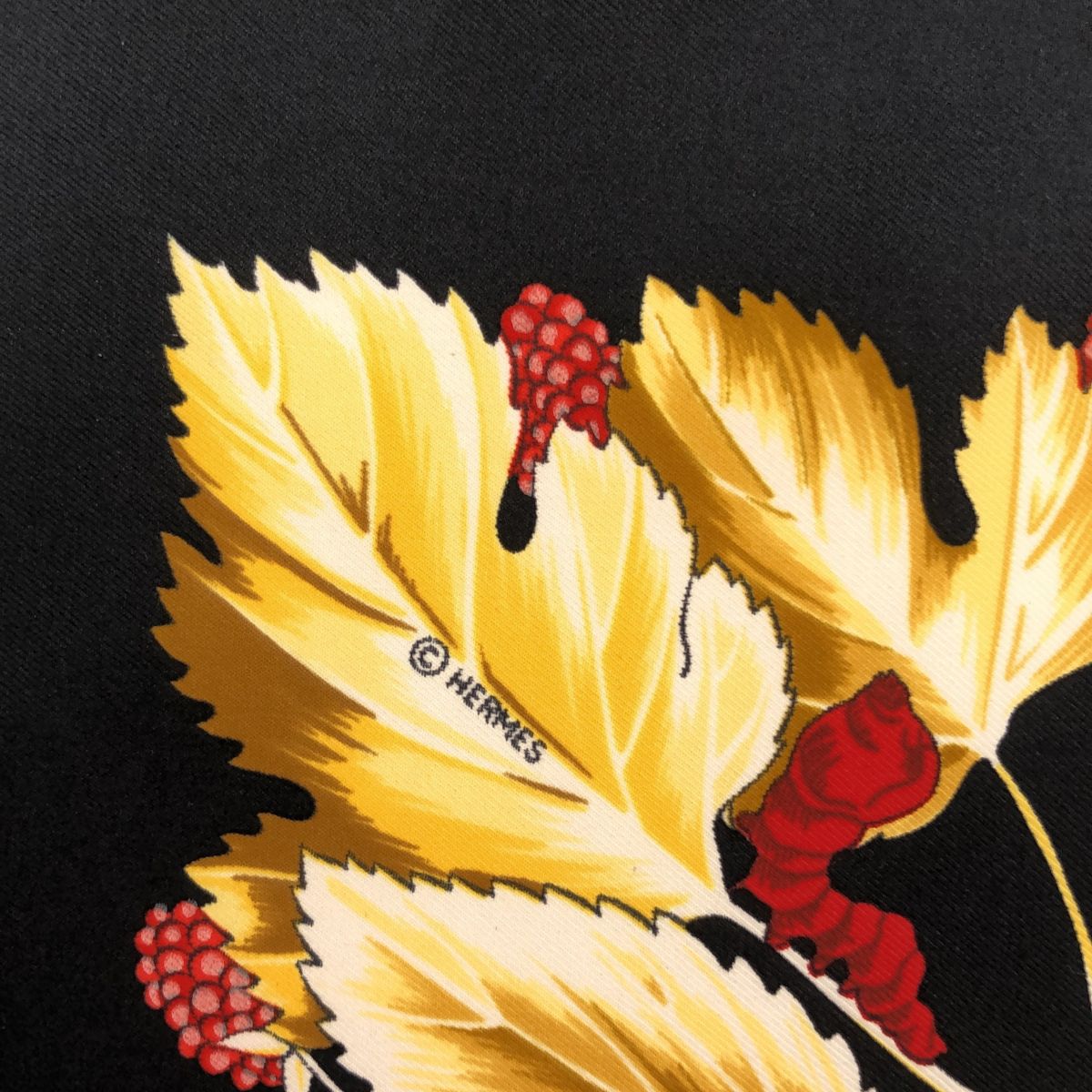 HERMES エルメス カレ90 スカーフ L'ARBRE DE SOIE 「絹の木・桑の木と
