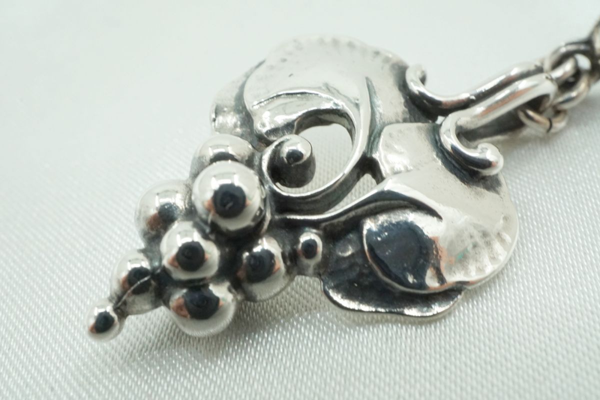 ジョージジェンセン ピアス 1996 葡萄 SV925 アクセサリー 銀 シルバー