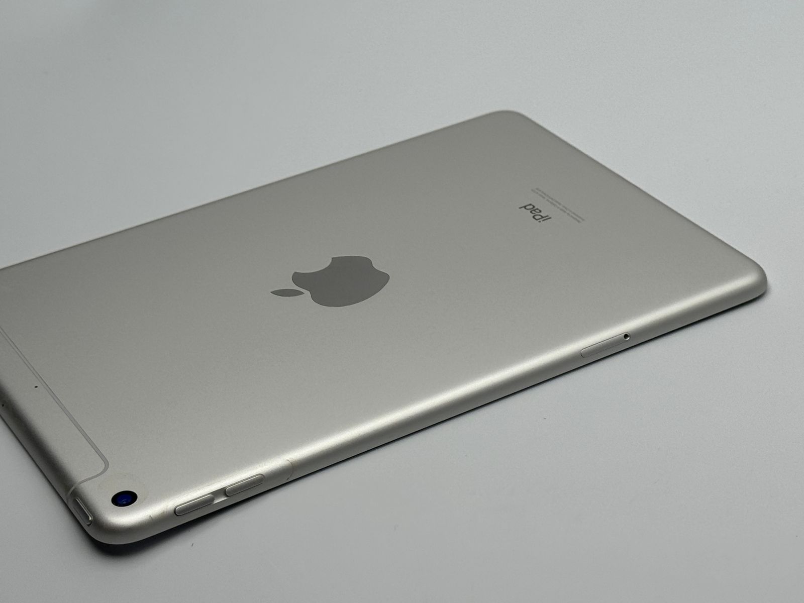 iPad mini 5 64GB シルバー Cellular SIMフリ- - メルカリ
