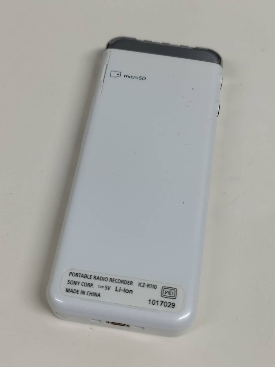 良品】SONY ICZ-R110/ポータブルラジオレコーダー - メルカリ