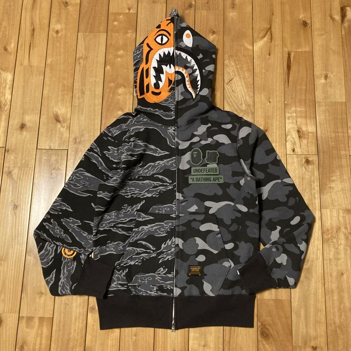 Undefeated × BAPE タイガー シャーク パーカー Sサイズ Tiger shark 
