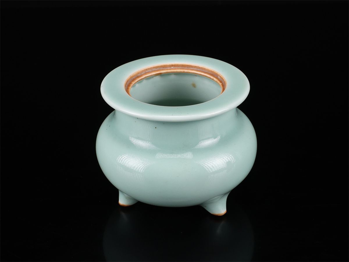 真葛香山】 宮川香山 青磁獅子摘 香炉／箱付 蓋縁のかけありN！CP578