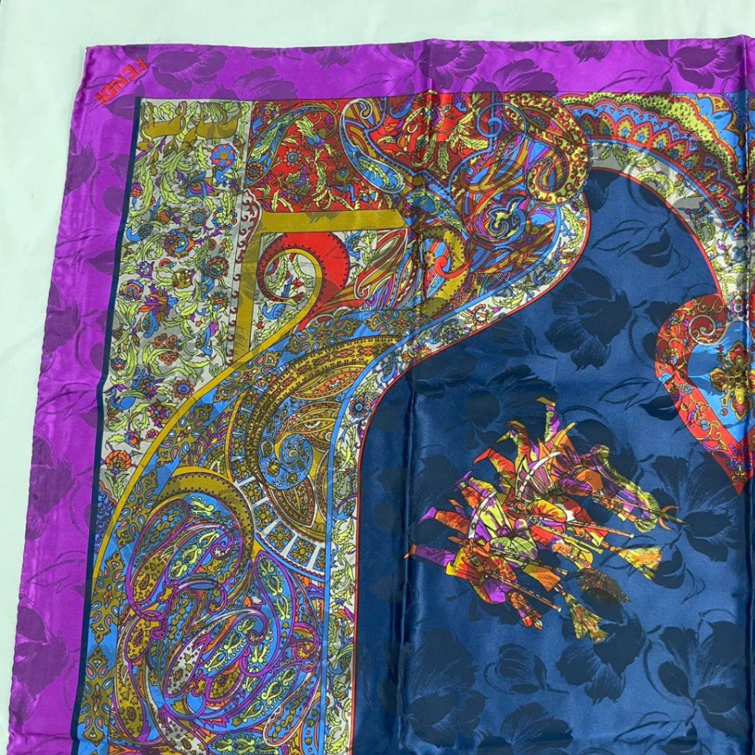 極美品 FENDI スカーフ シルク 民族風 マルチカラー 大判 - メルカリ