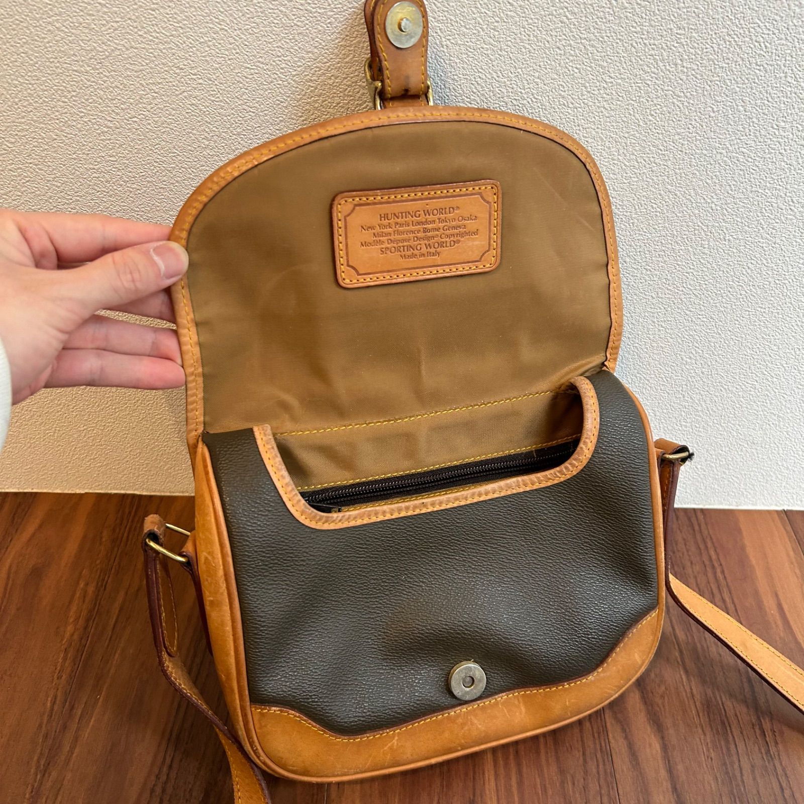イタリア製 HUNTING WORLD ハンティングワールド ショルダーバッグ