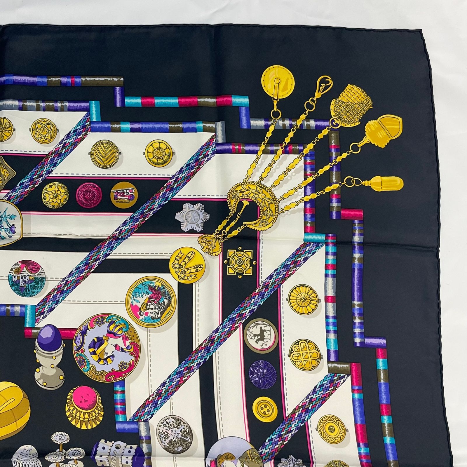 美品 HERMES エルメス スカーフ シルク カレ90 Petite main お針子さん