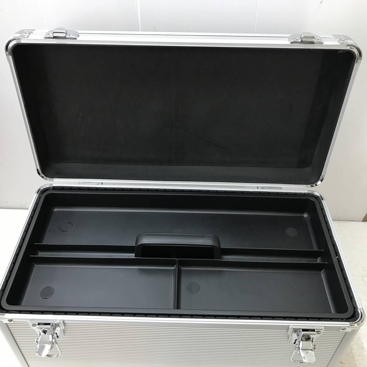 ☆未使用☆ アルミケース TRUSCO トラスコ 中皿付 シルバー TACN-50