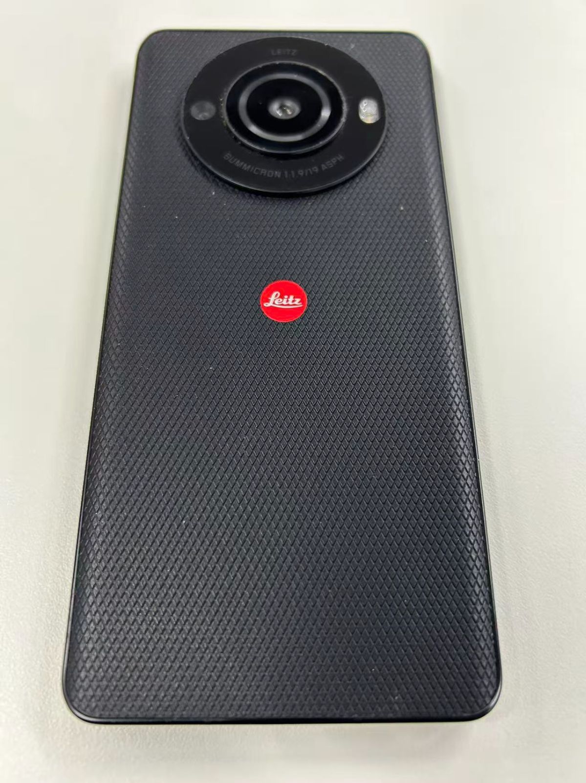 ジャンク品】Leitz phone 3 - メルカリ