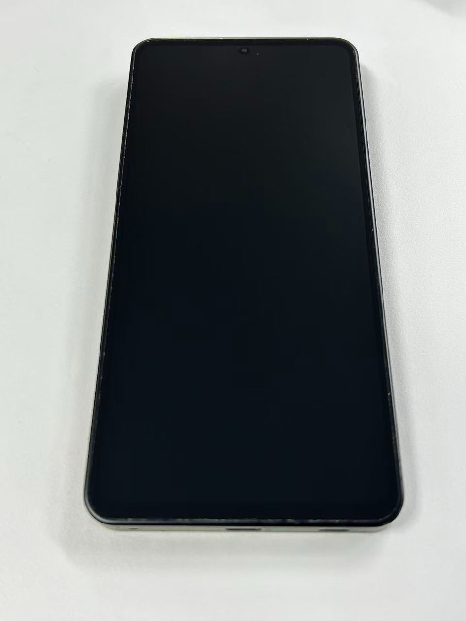 ジャンク品】Leitz phone 3 - メルカリ