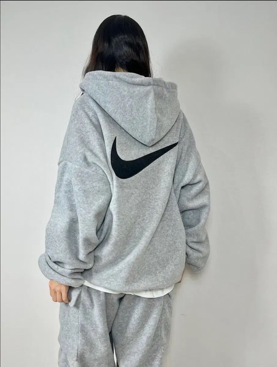 NIKE フリース セットアップ ユニセックス ペアルック - メルカリ