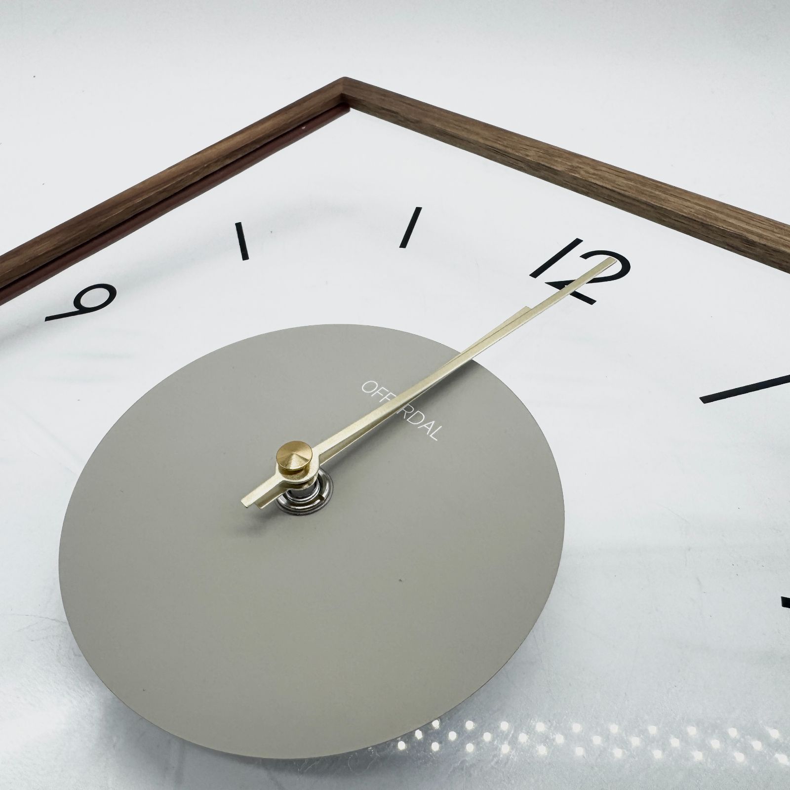 インターフォルム 掛け時計 CL-4424BN ラトゥリ ブラウン スイープ