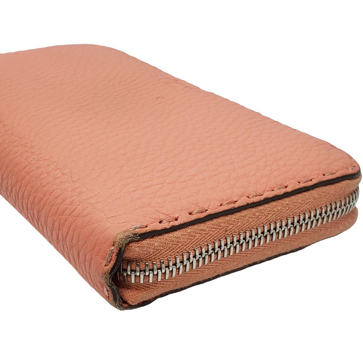 FENDI フェンディ セレリア ラウンドファスナー長財布 8M0299 QZY