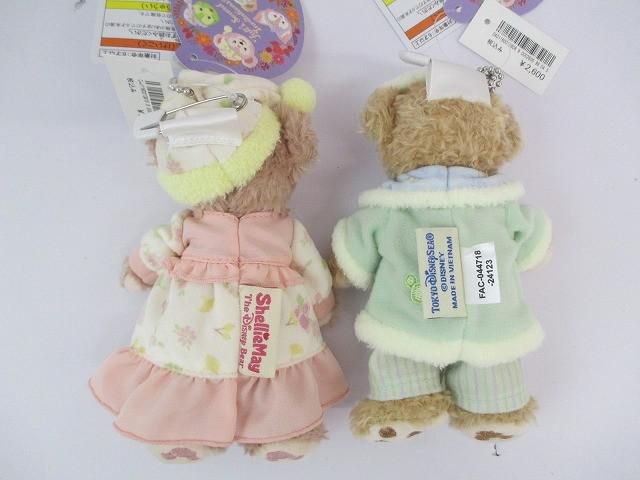 美品 ディズニー TDS ダッフィー シェリーメイ ぬいぐるみバッジ 2点