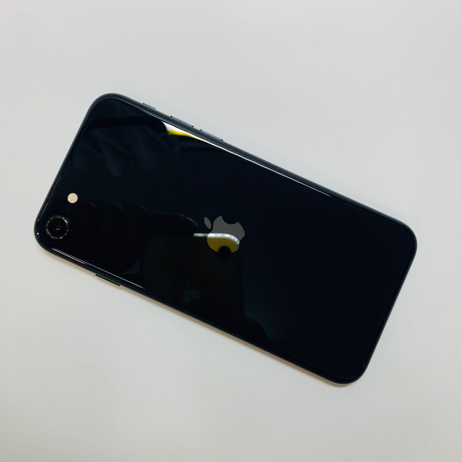 Apple iPhone SE第3世代 64GB SIMフリー61184 - メルカリ