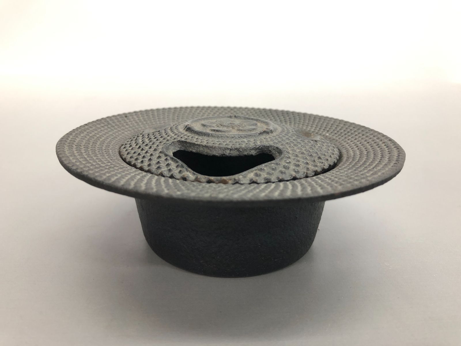 未使用品含む】南部鉄器 三厳堂/文秀堂/盛栄堂 灰皿 3点おまとめ