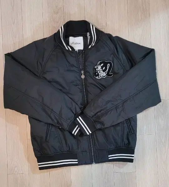 マルボンゴルフ ブラック スタジャン ジャケット アウター L - メルカリ