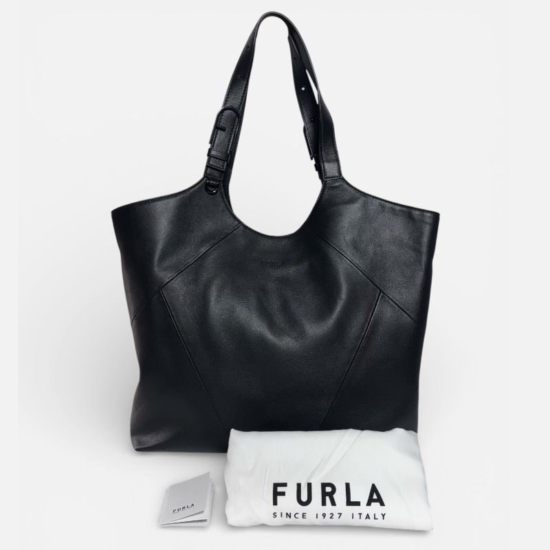 美品 未使用に近い状態です FURLA フルラ FLOW XL トートバッグ フロウ 