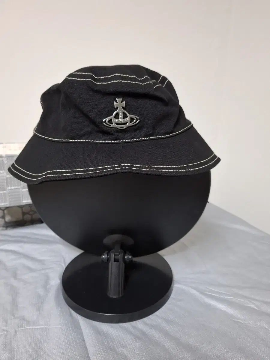 Vivienne Westwood ヴィヴィアン・ウエストウッド ブラック バケット