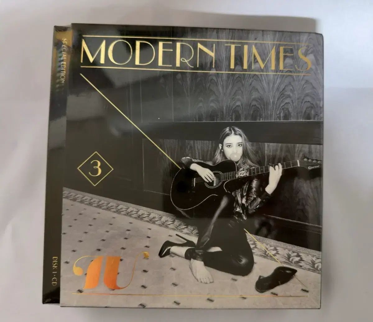 IU (アイユー) モダンタイムズ 未開封 アルバム CD+DVD スペシャル盤