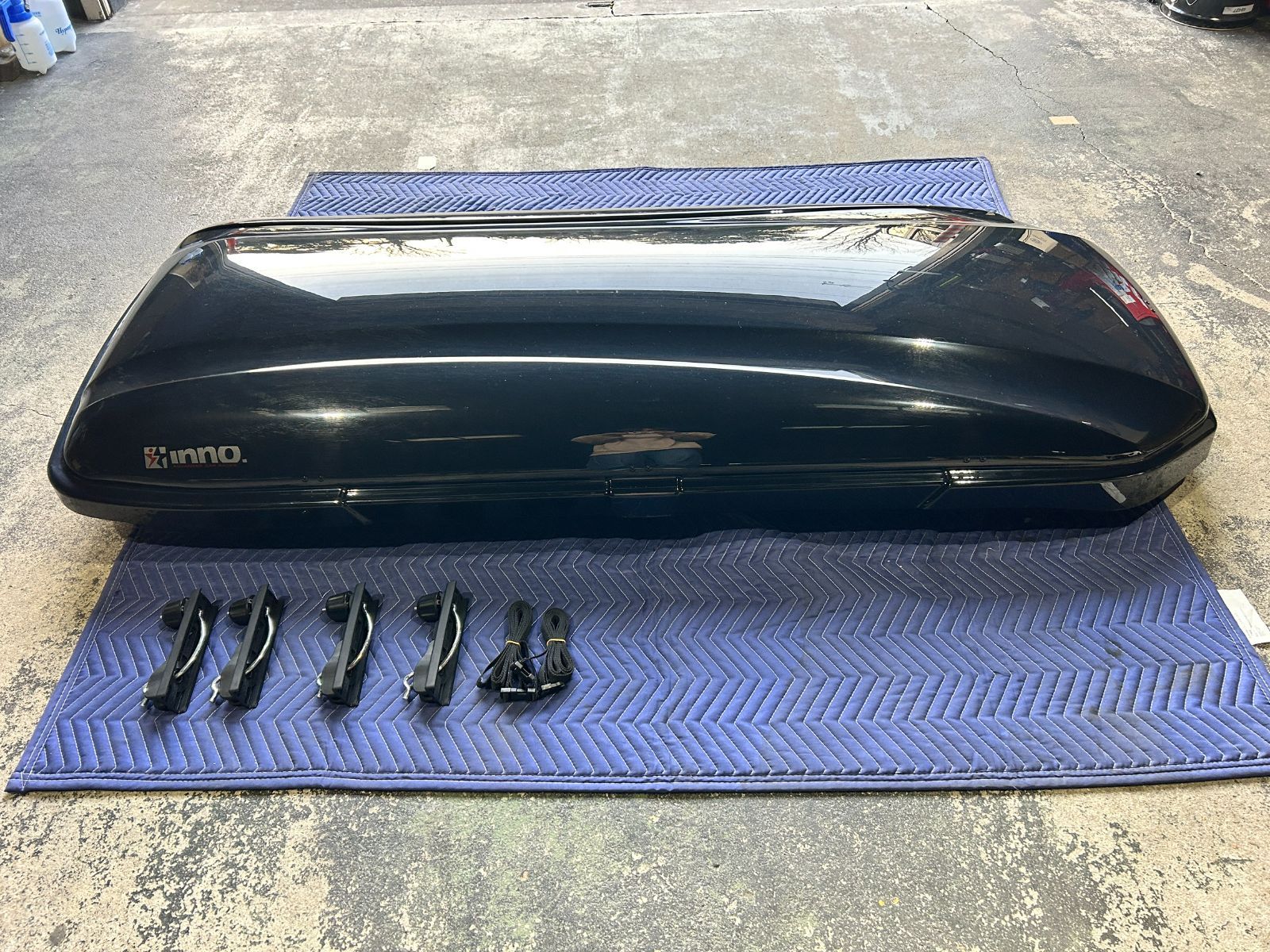 引き取り限定】INNO ルーフボックス BRQ55BK - メルカリ