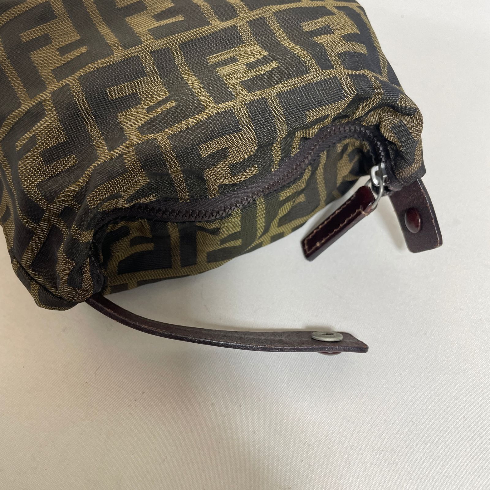 2511-252｜美品｜フェンディ ズッカ マルチポーチ ダークブラウン