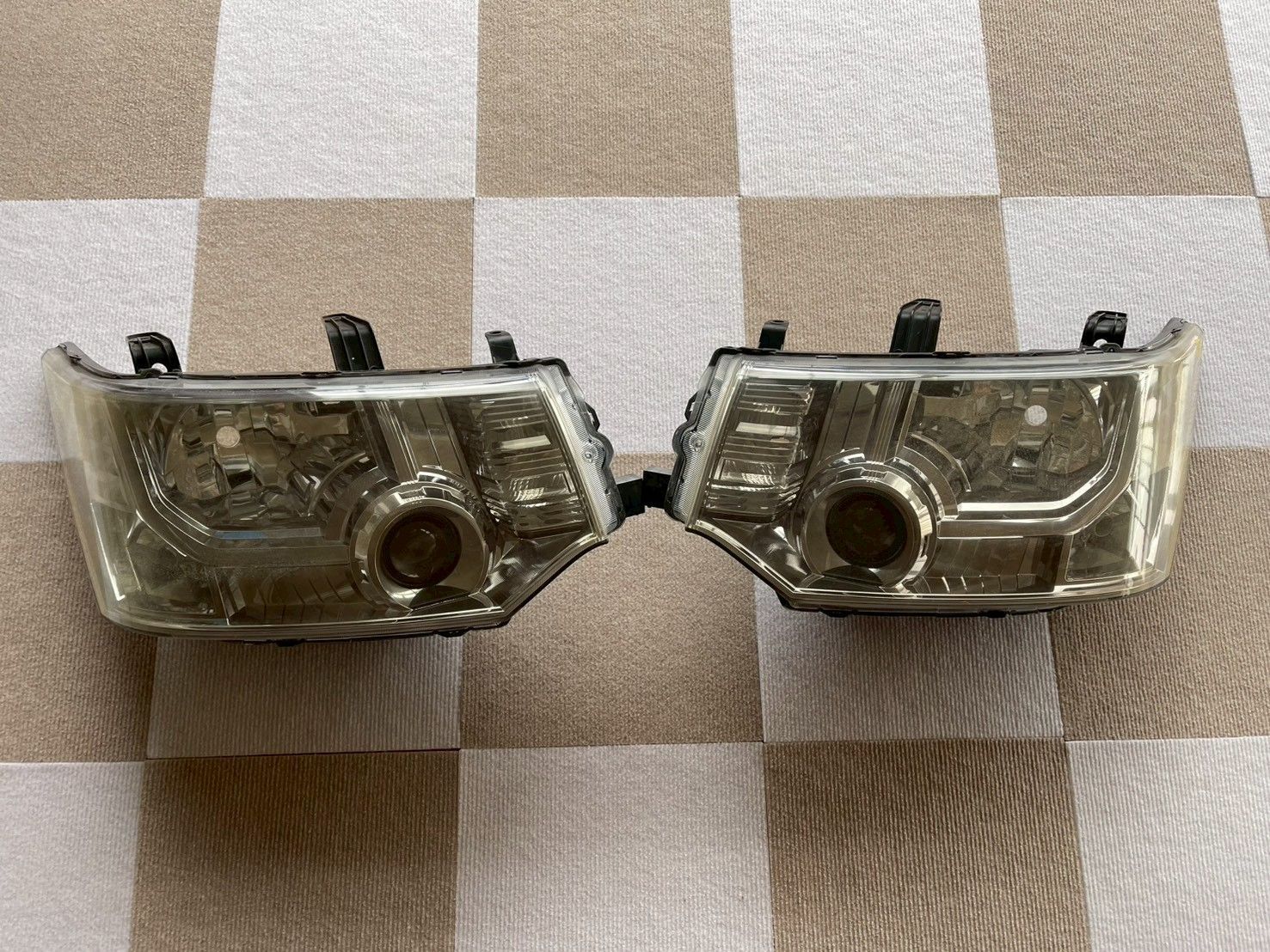 54 ラスト1点 デリカD5用ヘッドライト左右セット💡お得な送料込み