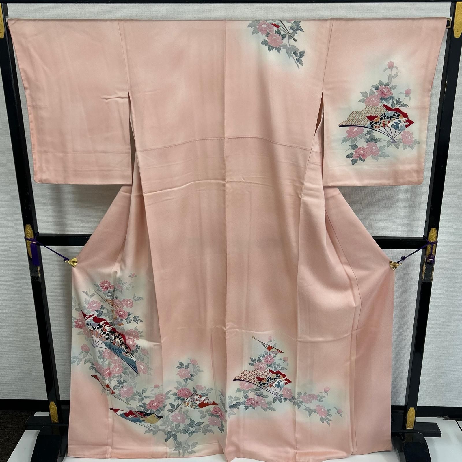 付下げ 友禅 裄67 上品な花柄の染め 紗綾形の地紋 紋無し 正絹 着物 MK