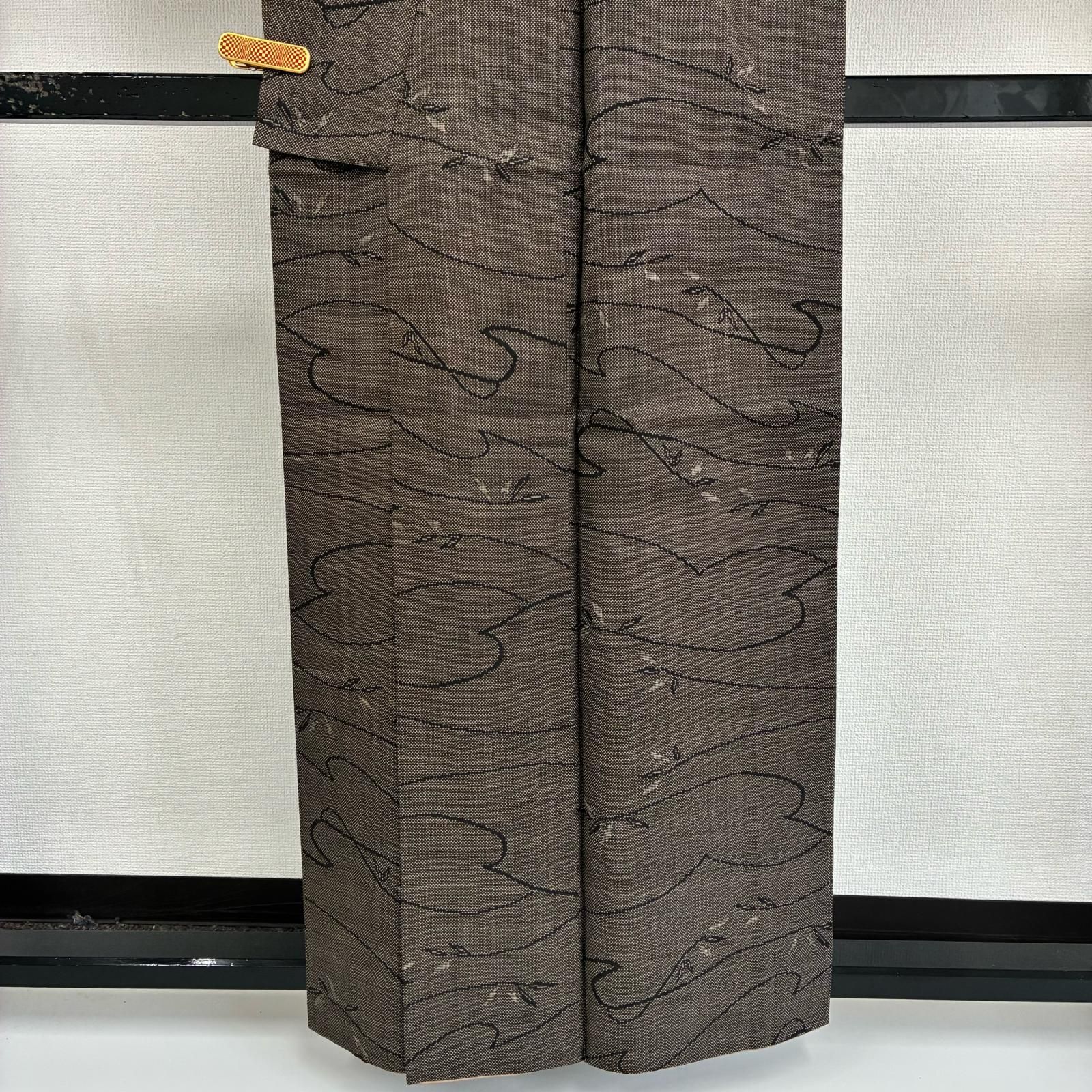 本場大島紬 正絹 茶泥染め 一元式 花唐草 袷 着物 MK-4156 - メルカリ