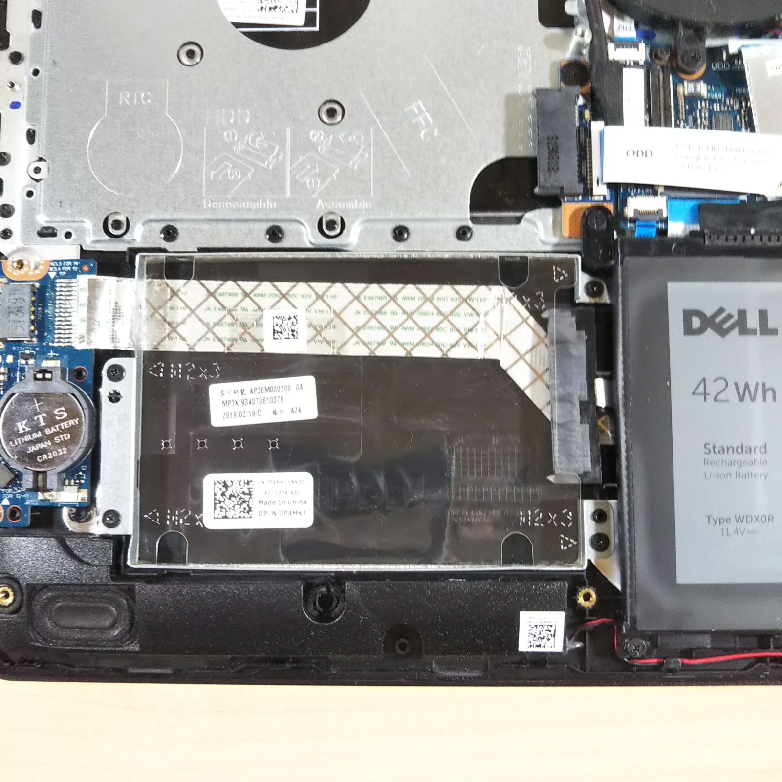 DELL inspiron 15 3580 CPU:Core i3 8145U（第8世代） ディスプレイ