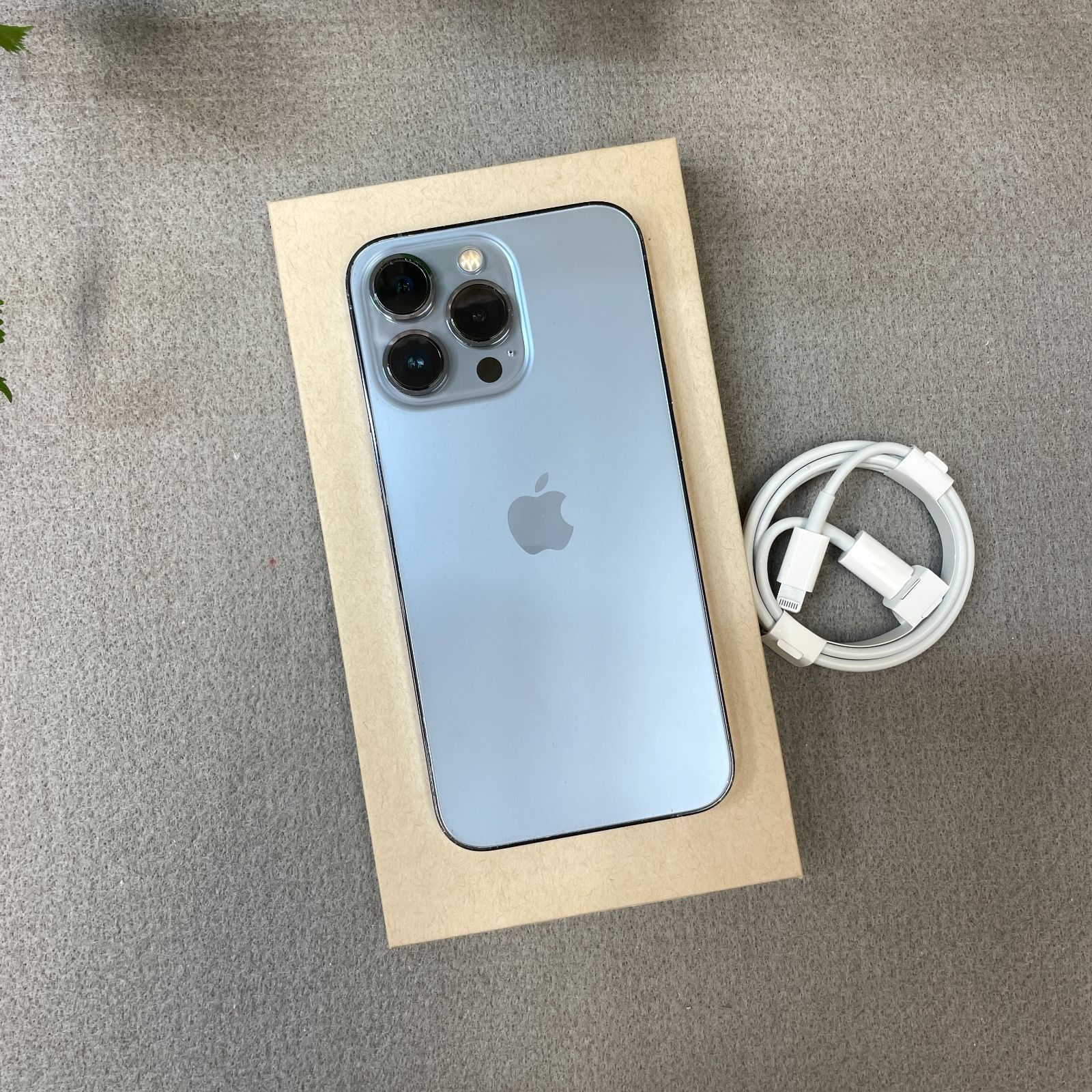 iPhone 13Pro 256GB シエラブルー 国内SIMフリー 送料無料 - メルカリ