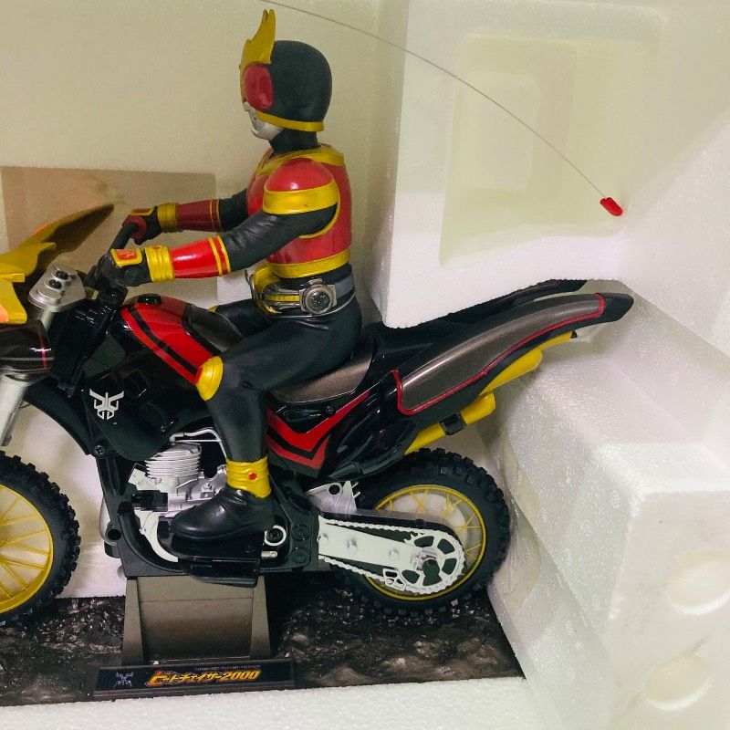 ビートチェイサー2000（仮面ライダークウガ）　バイクラジコン二輪走行 未使用品】 仮面ライダークウガ ビートチェイサー2000 スーパー