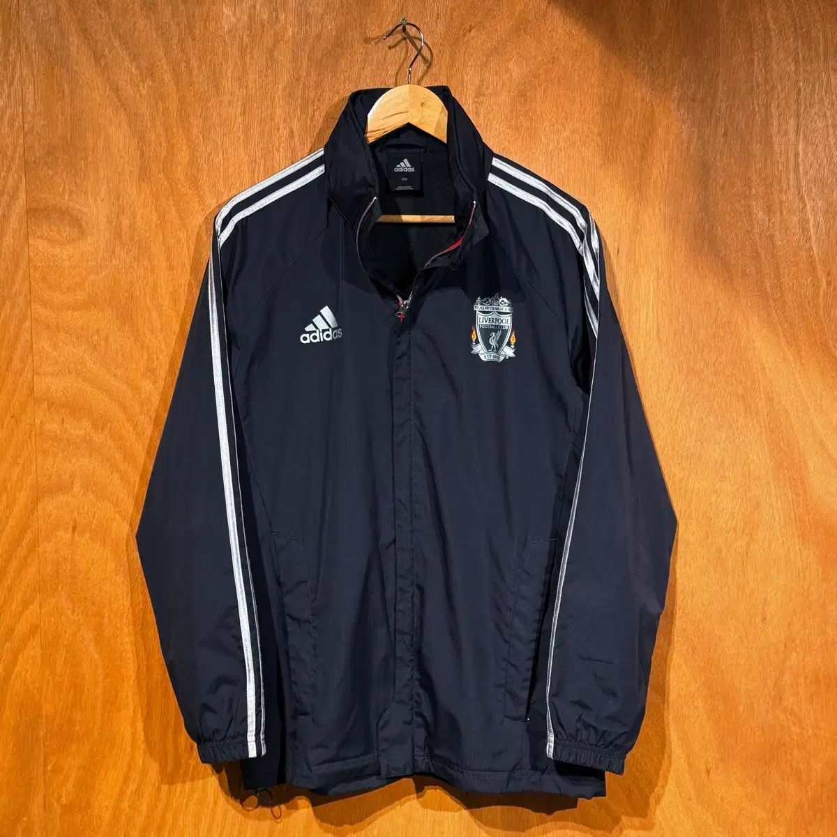 お得 リヴァプール adidas ウィンドブレーカー L
