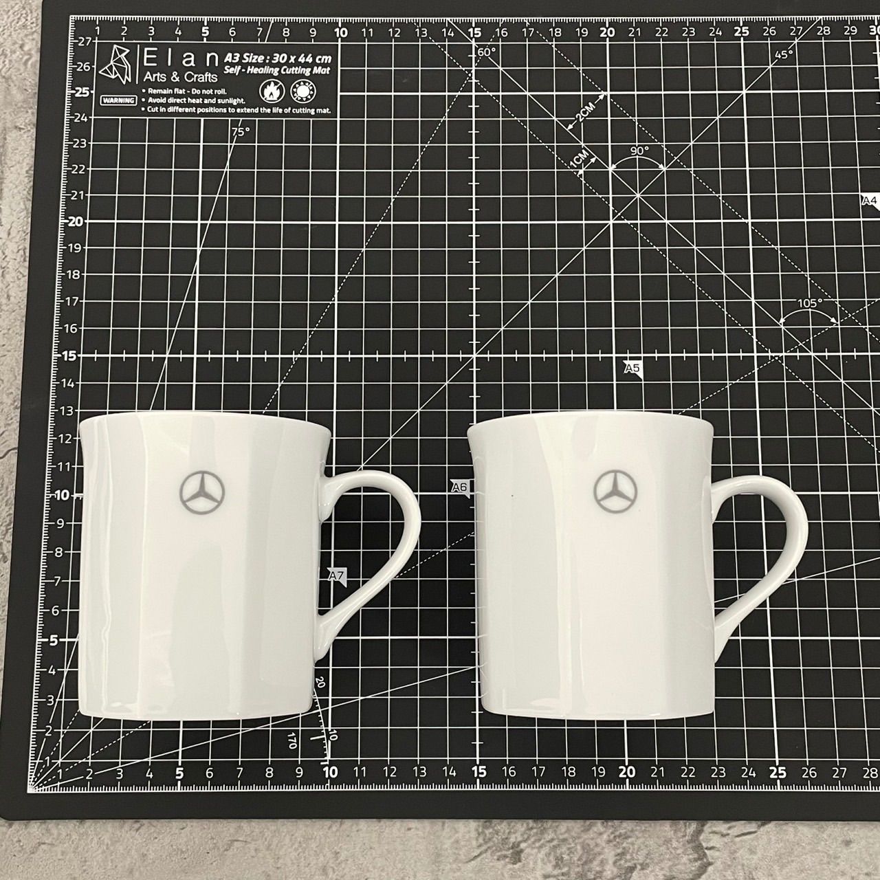 新品未使用 Mercedes-Benz メルセデスベンツ マグカップ ペア ロゴ 白