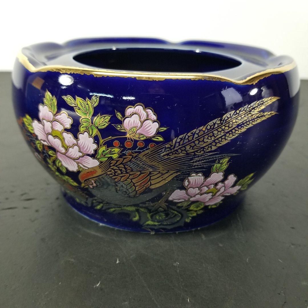 昭和レトロ 陶器製 灰皿 濃紺 金彩 花鳥 孔雀 牡丹 金縁 外径17cm