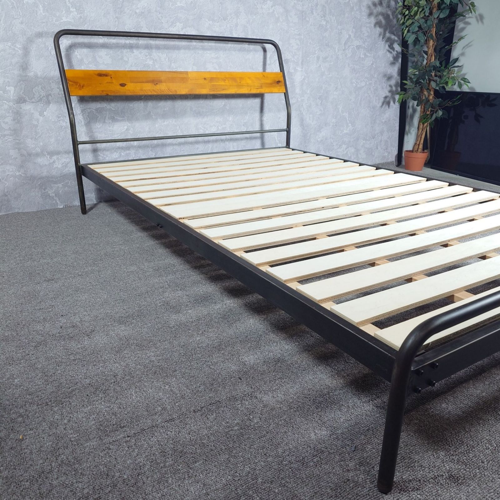 a・depeche ア・デペシュ socph ソコフ セミダブルベッドフレーム