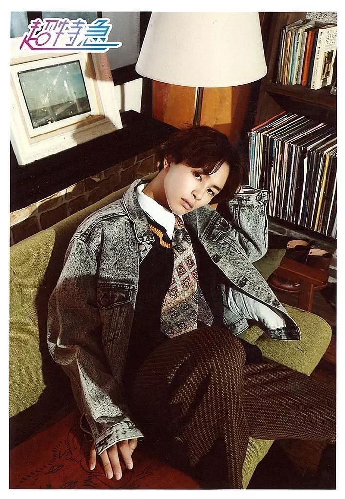 中古】生写真(男性) 超特急/タクヤ(草川拓弥)/膝上・衣装グレー.白