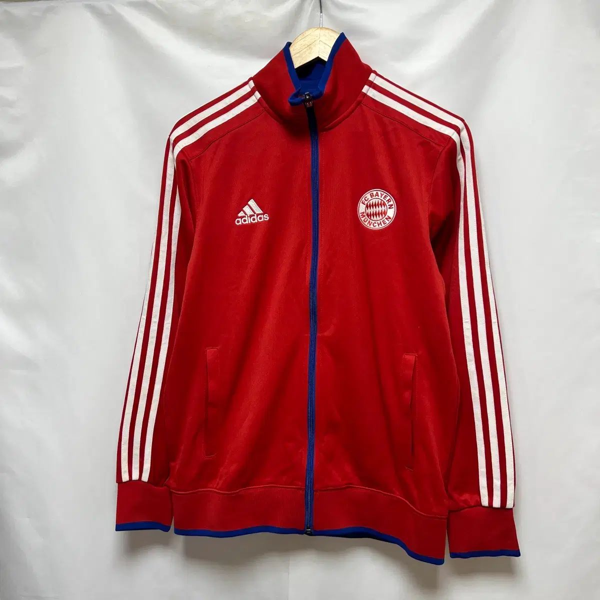 正規品/100 adidas アディダス FCバイエルン・ミュンヘン 1516 レッド