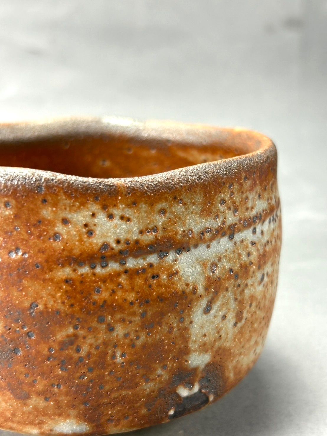 幽玄】水野古麦 鼡志野 茶碗 共箱 茶道具 抹茶碗 - メルカリ