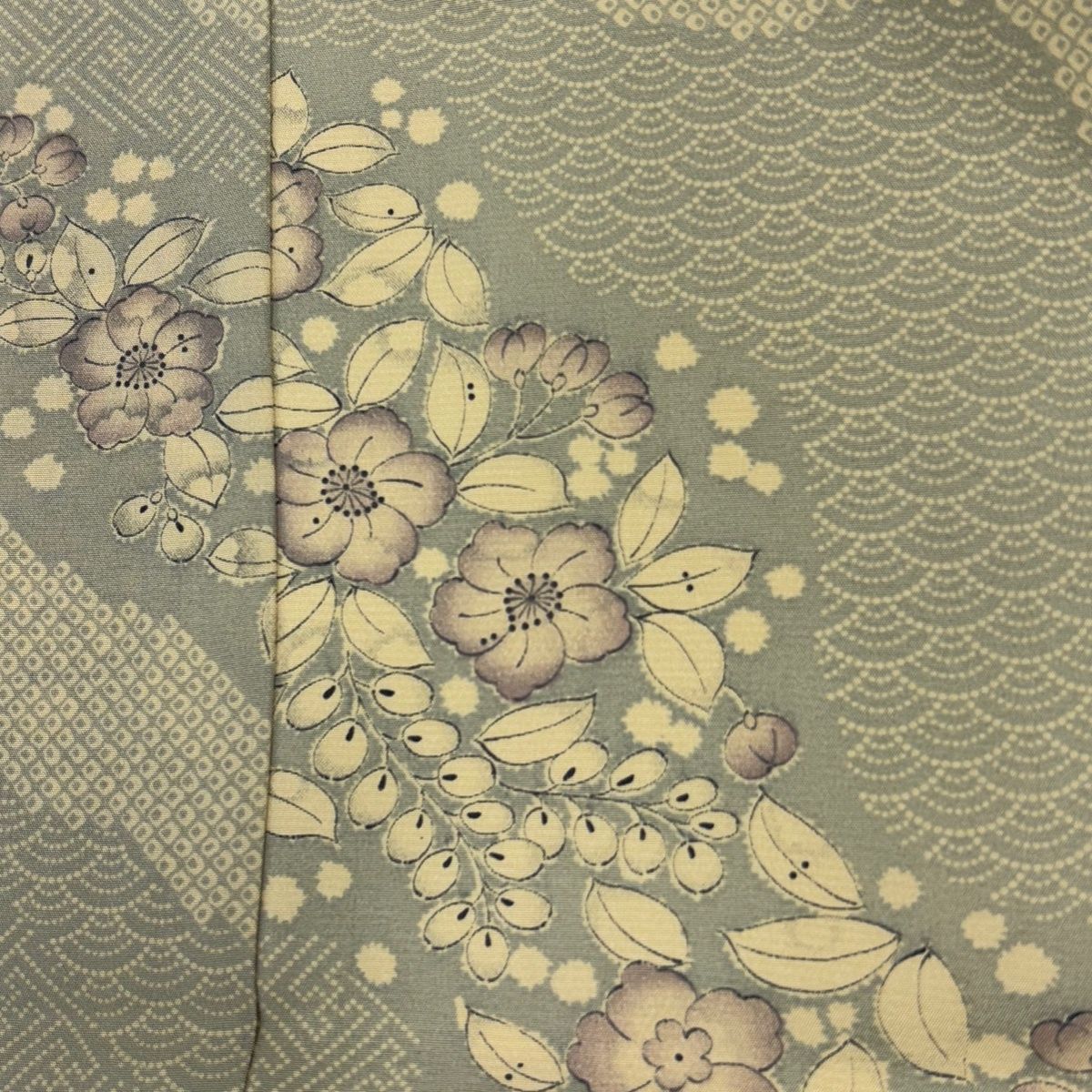 美品】 長襦袢 身丈125cm 裄丈66cm M 草花 有職文様 灰緑 正絹 秀品