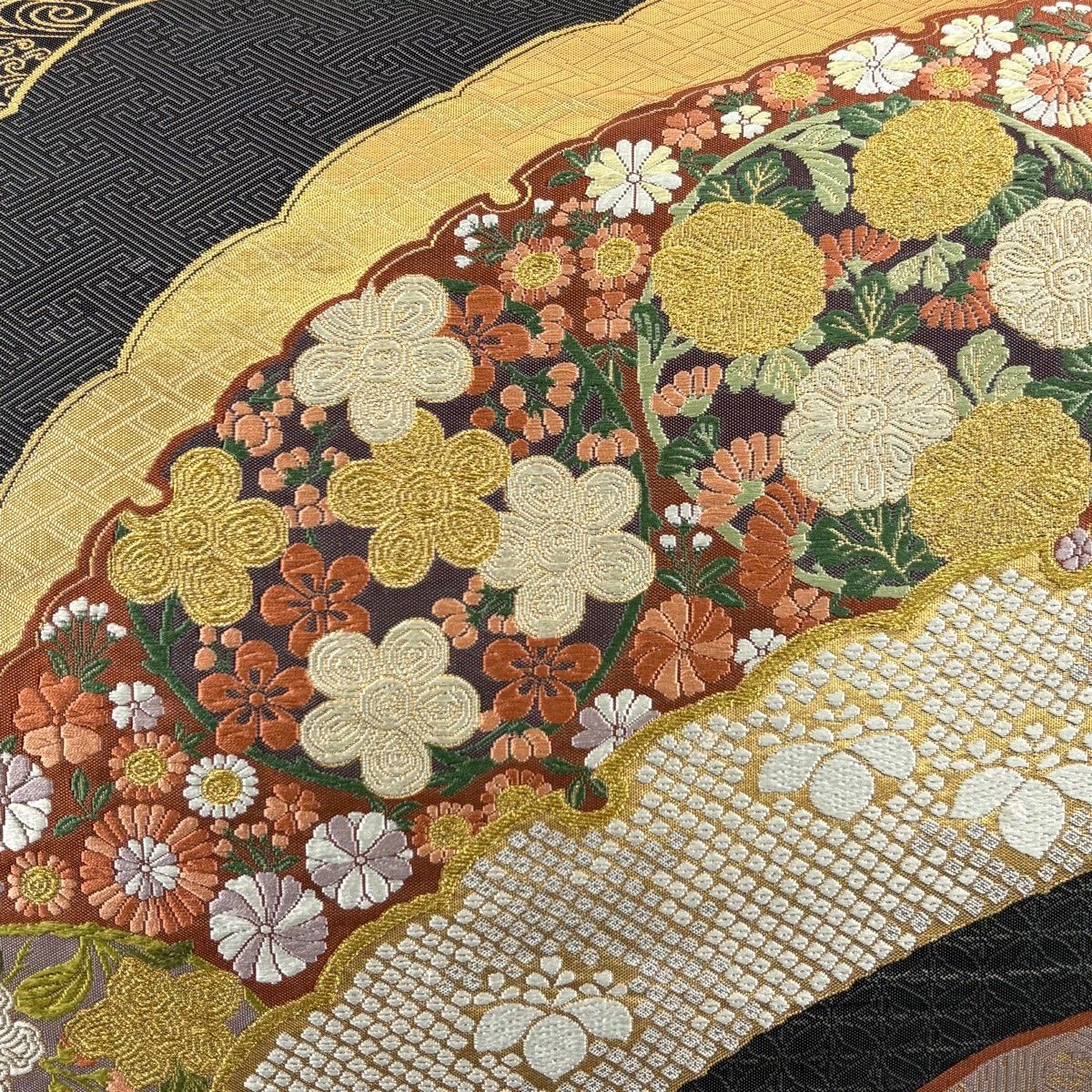 袋帯 秀品 花丸文 雪芝 箔 金糸 墨色 六通 正絹 【中古】 - メルカリ