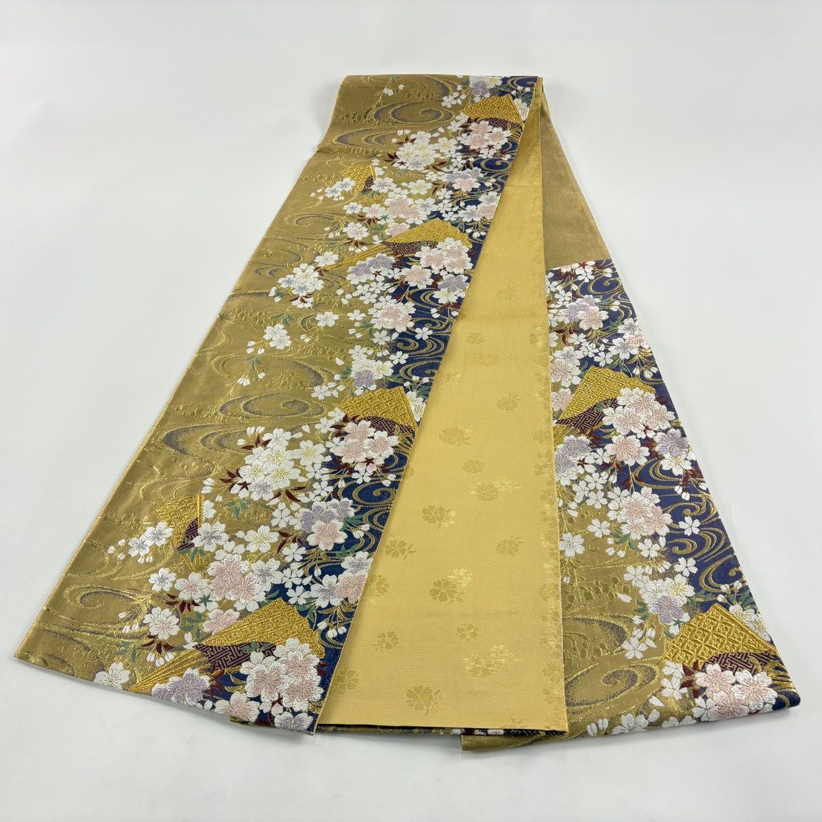 袋帯 秀品 やまと 扇 桜 金糸 刺繍 金色 六通 正絹 【中古】 - メルカリ