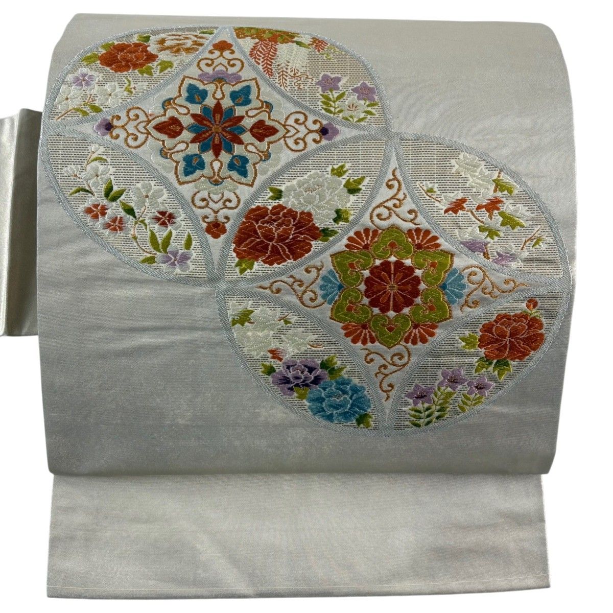 名古屋帯 優品 関西仕立て 七宝 草花 箔 刺繍 ベージュ 正絹 【中古