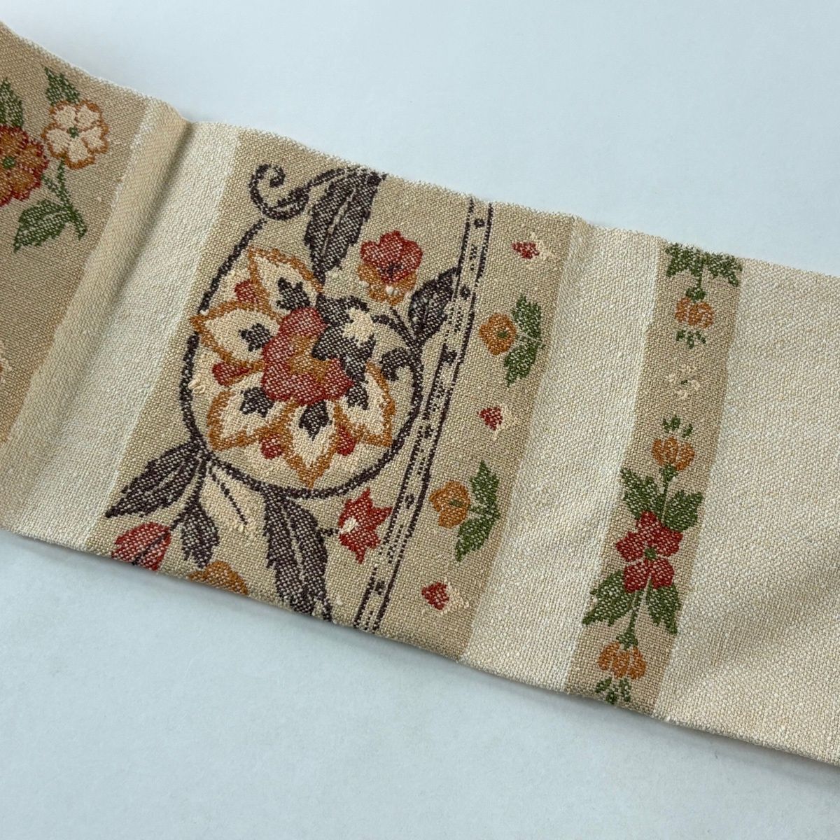 名古屋帯 優品 花唐草 草花 ベージュ 正絹 【中古】 - メルカリ