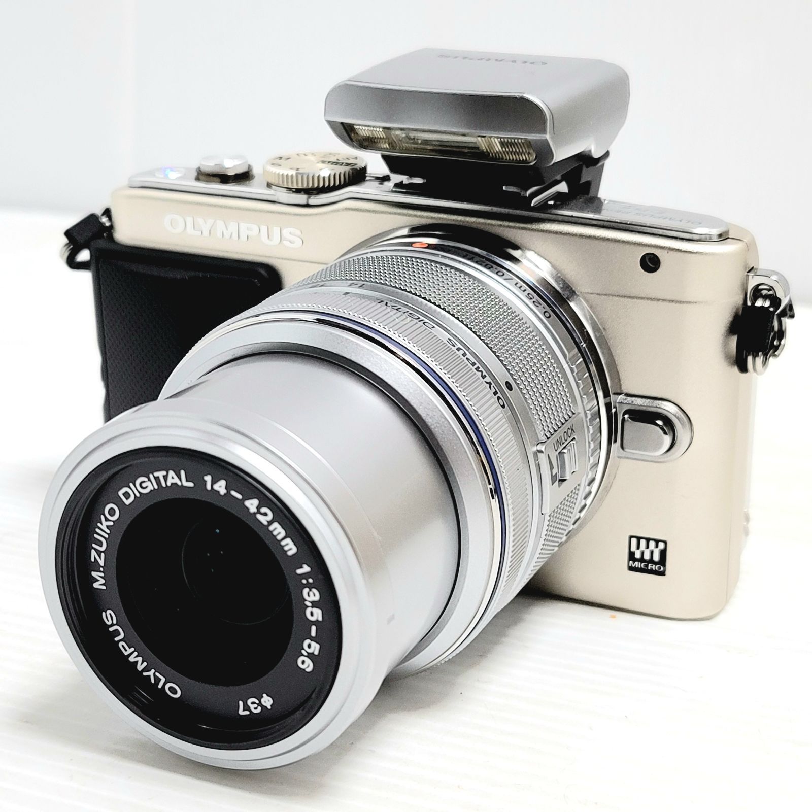 正常動作品】OLYMPUS Pen Lite E-PL6 シルバー ダブルズームキット 