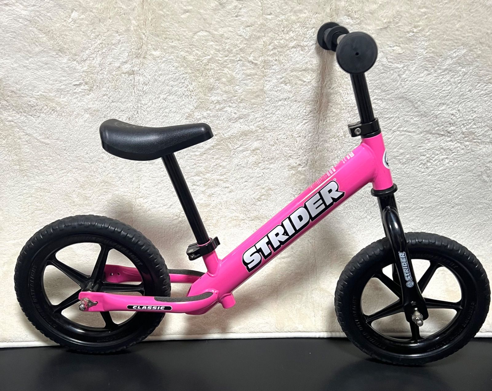 STRIDER クラシック バランスバイク 12インチ ピンク - メルカリ
